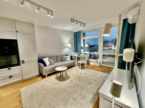 SMYK WiFi 1Gbs 70TV Max Disney AppleTV Netflix, Warsaw